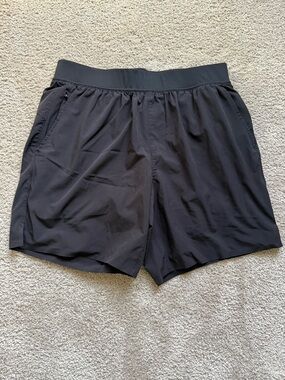 TRUE CLASSIC - Men's Black Athletic Shorts - Lightweight Performance, LINED